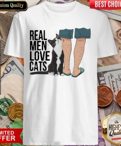 Real Men Love Cats Vintage Retro Shirt