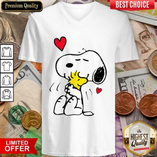 Snoopy Hug Woodstock Valentines Day V-neck - Design By Viewtees.com