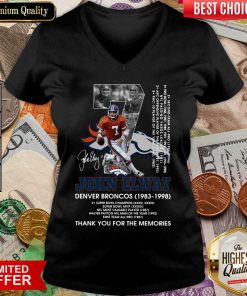 Official 7 John Elway Denver Broncos 1983 V-neck